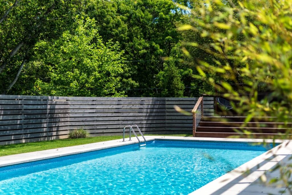 Top 10 Benefits of a Backyard Swimming Pool