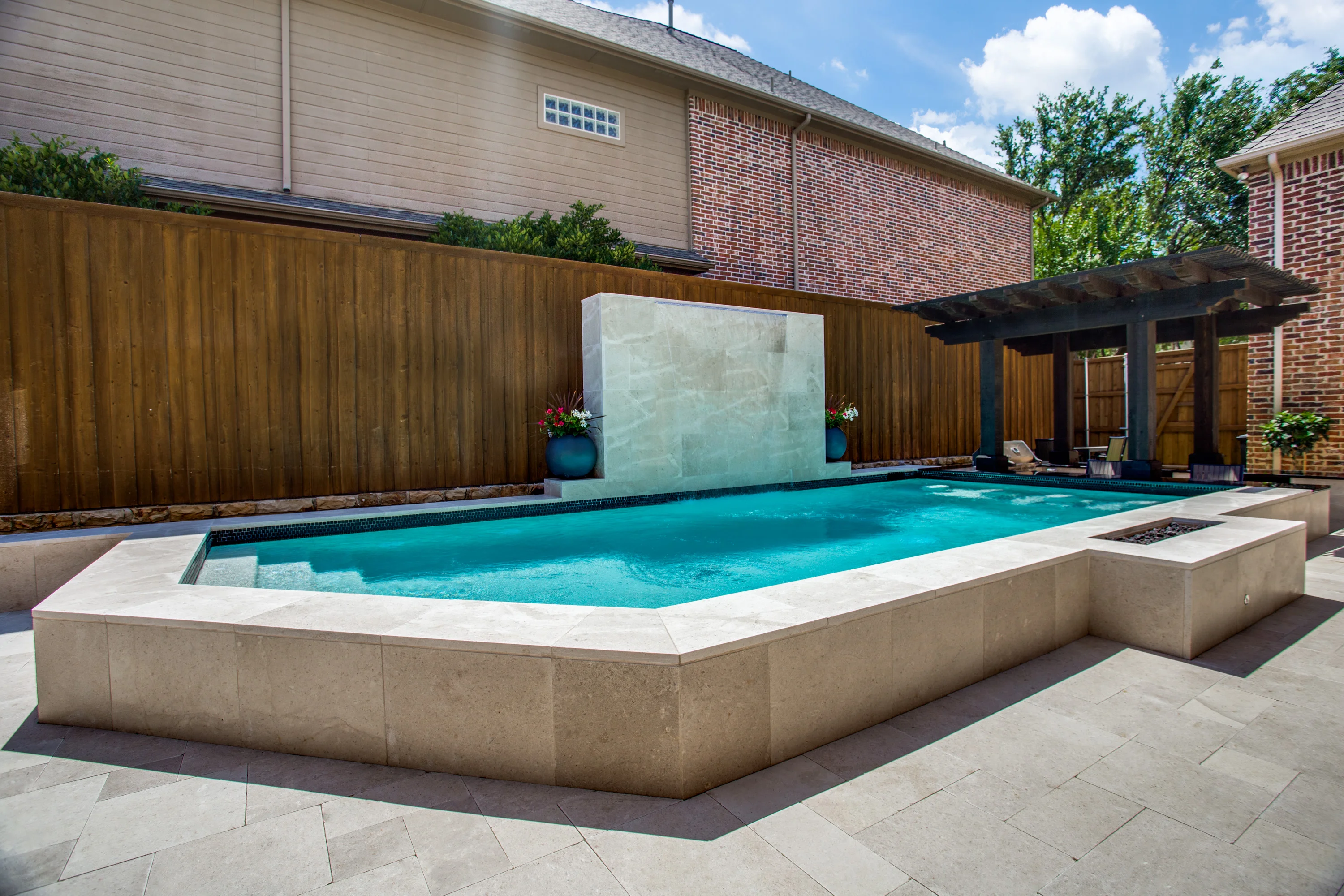 Modern Minimalist pool — Adriana   2