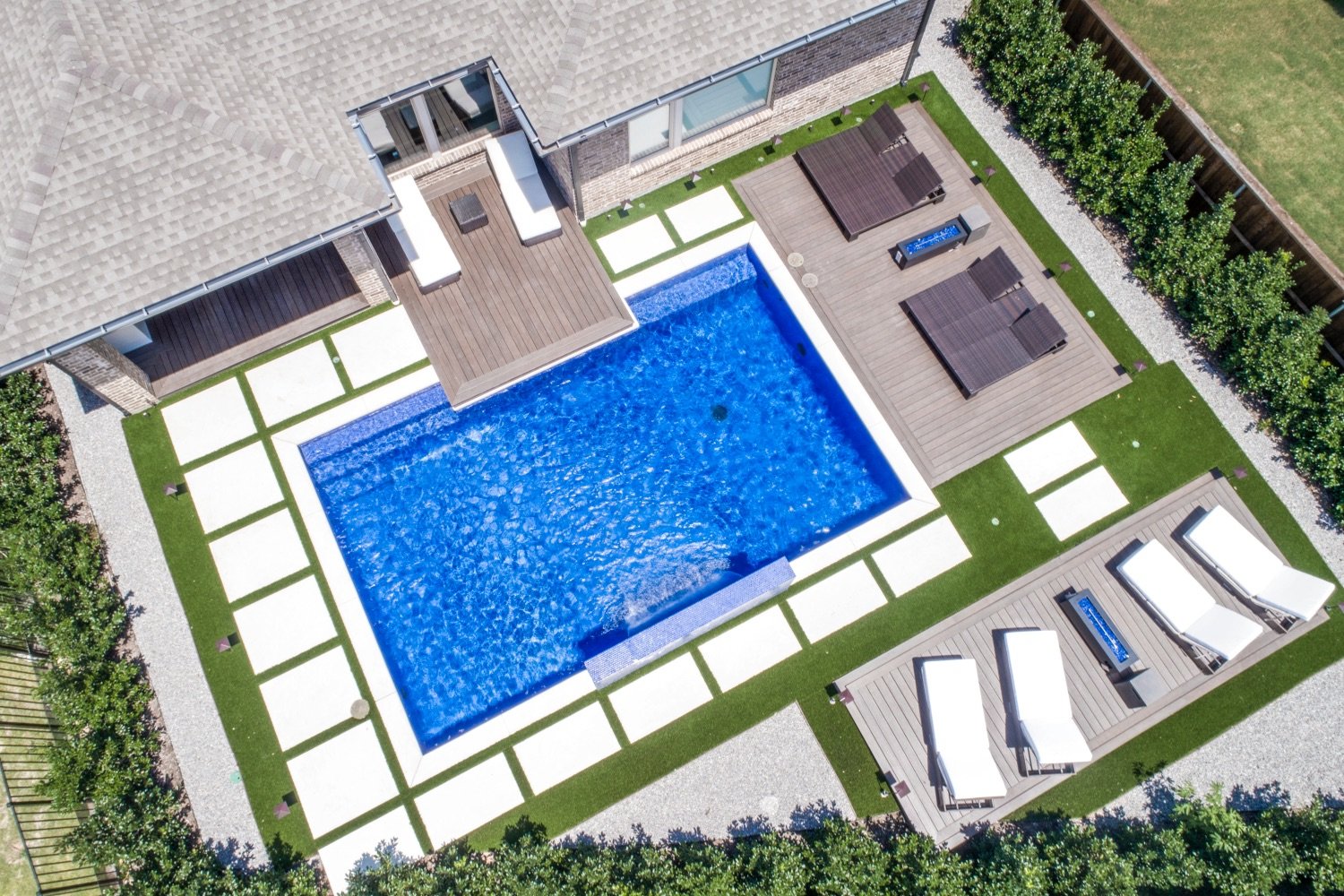 Gold-medal-pools-residential-straight-line24