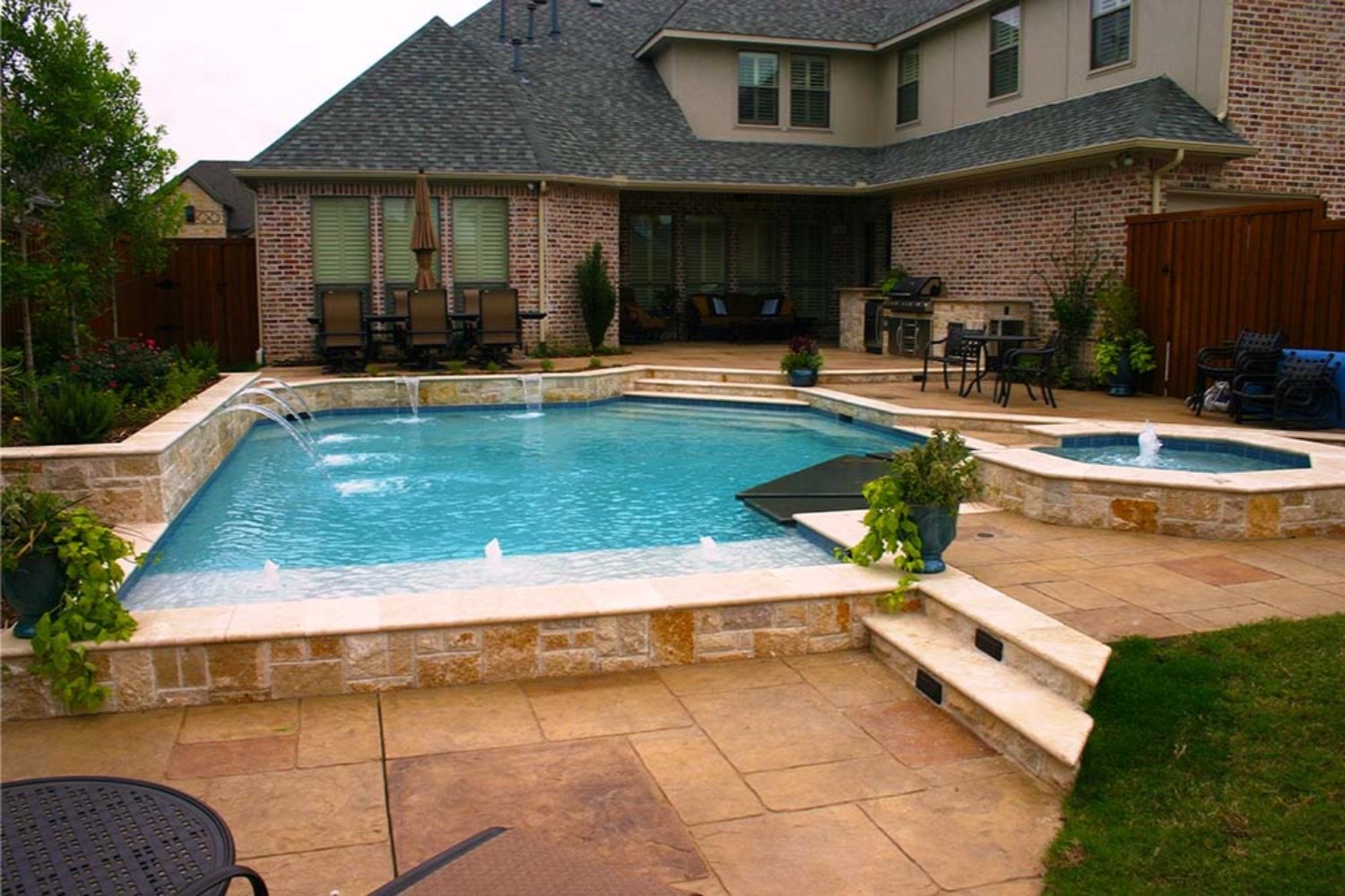 Gold-medal-pools-residential-straight-line36